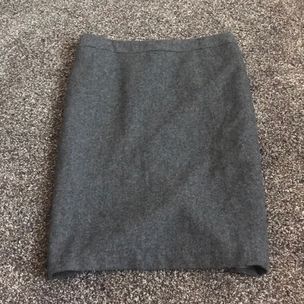 Grey pencil skirt